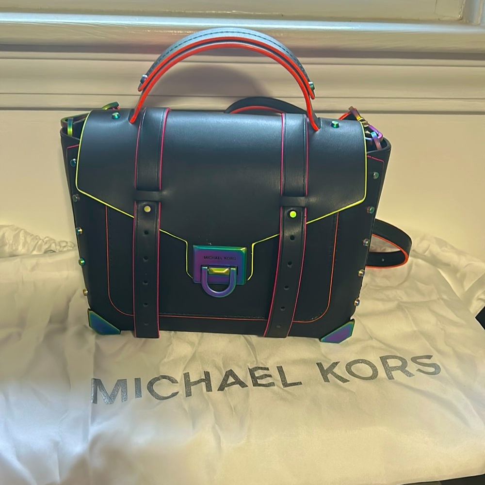 Michael Kors Manhattan Medium